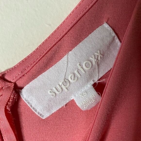 Superfoxx V-neck Ruffle Sheath Dress in Pink Papaya - Picture 8 of 9